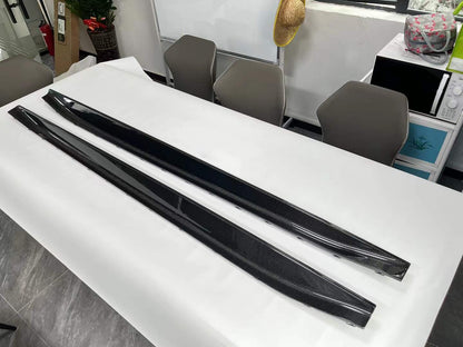 BMW M4 G82/G83 Dry Carbon Side Skirts